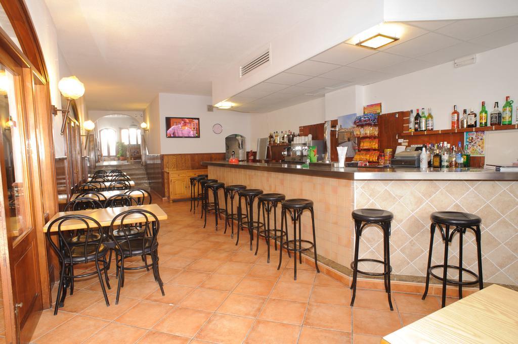 Hostal Montana San Antonio  Exteriér fotografie