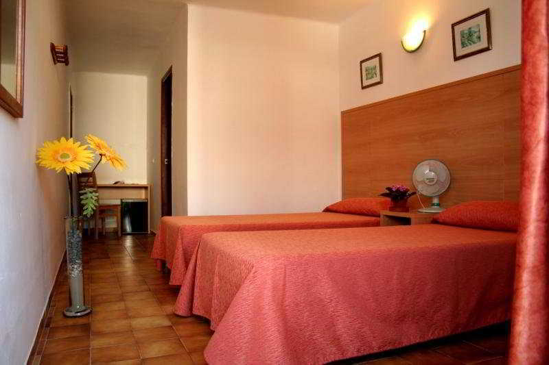 Hostal Montana San Antonio  Exteriér fotografie