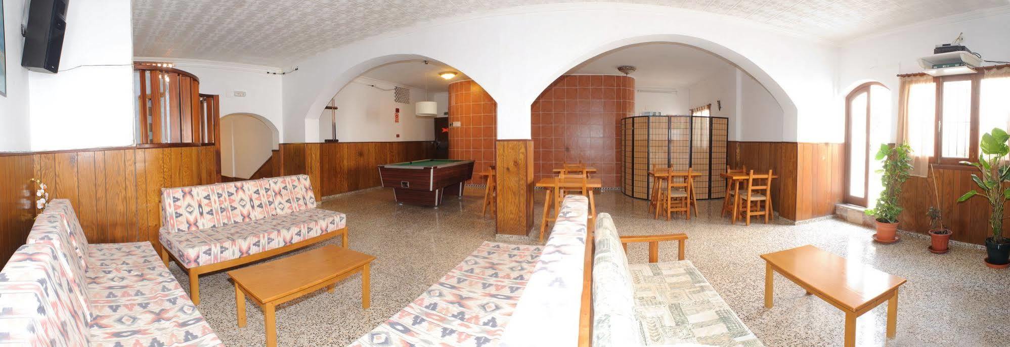 Hostal Montana San Antonio  Exteriér fotografie